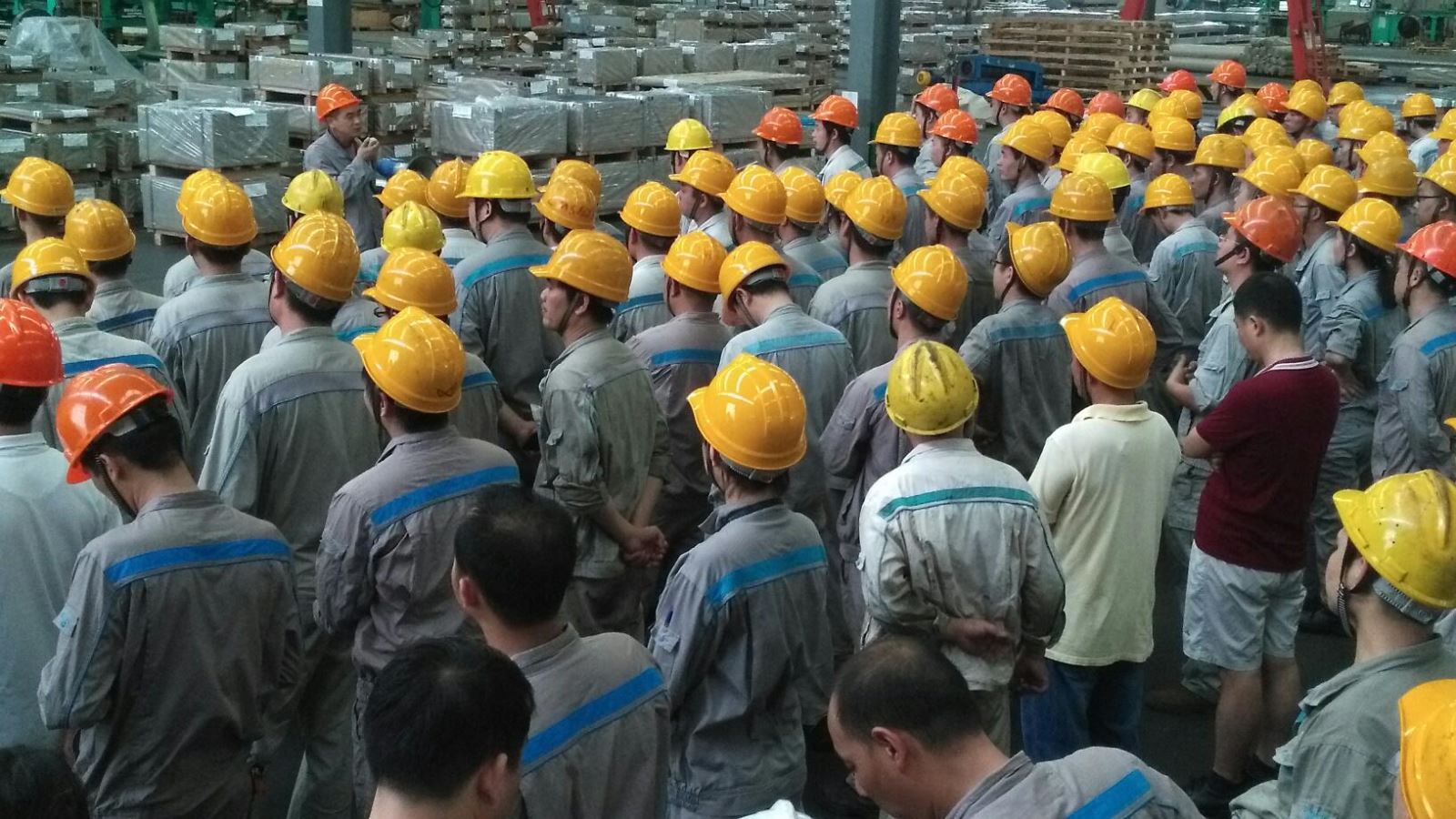 華美板材組織開展質量活動月動員大會